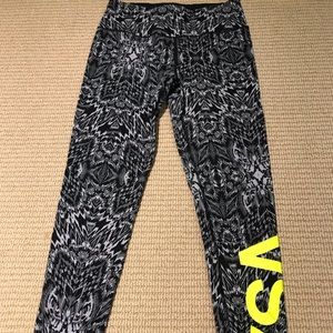 Victoria Secret PINK patterned leggings